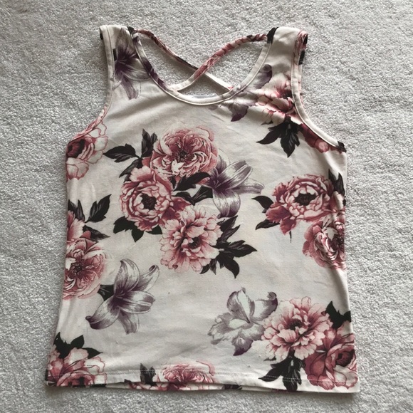 🐥4/$30🐥Urban Kids tank top - Picture 2 of 5